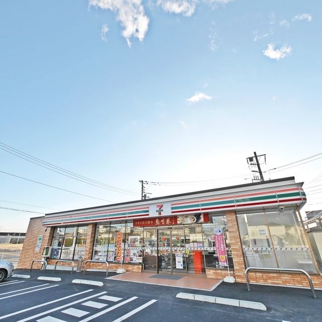 コンビニ　セブンイレブン越谷レイクタウン９丁目店（コンビニ）まで755m