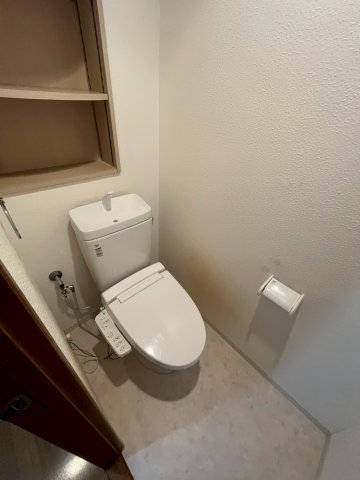 トイレ　※別号室参考写真