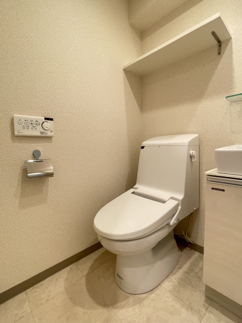 トイレ　※別部屋参考写真