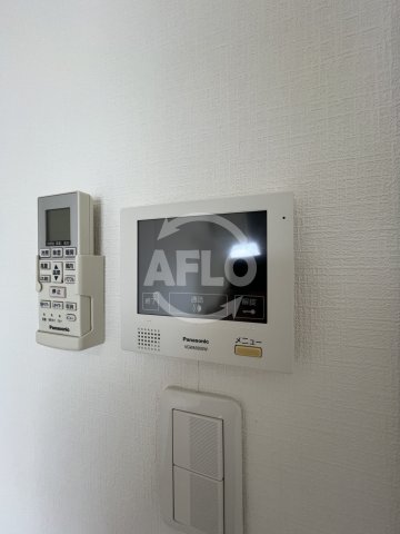 セキュリティ　SK江坂　モニター付きインターホン