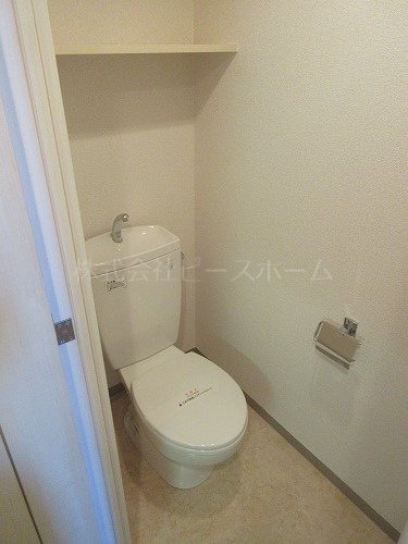 トイレ　※別号室参考写真