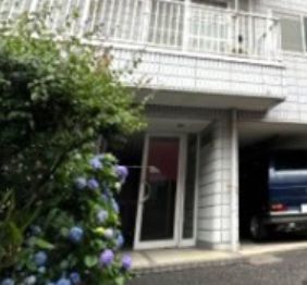エントランス　建物の内部です