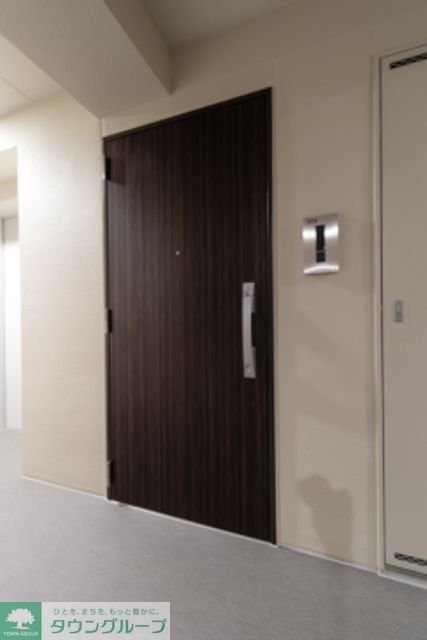 玄関　※写真は同タイプ住戸です。