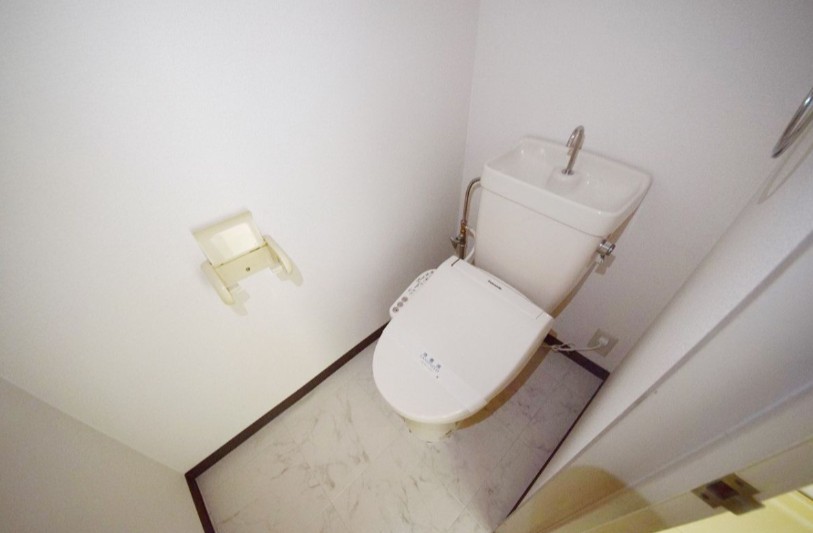 トイレ　※別部屋参考写真