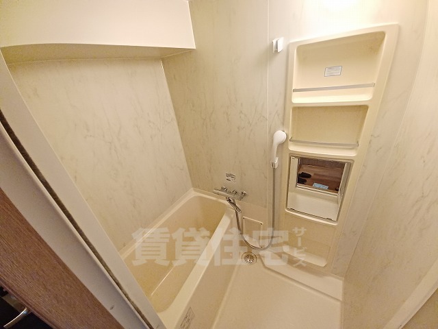 バス・シャワールーム　同建物　別部屋
