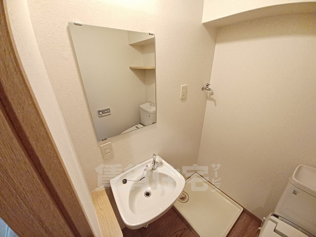 洗面設備　同建物　別部屋