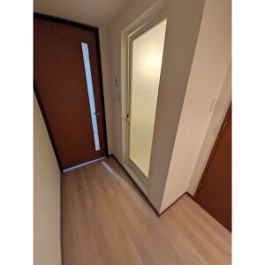 その他部屋・スペース　廊下部分。玄関近くに、姿見ついています♪