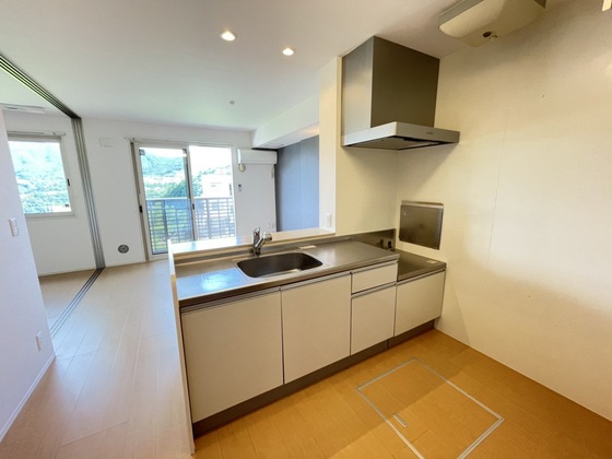 キッチン　※別部屋の写真です