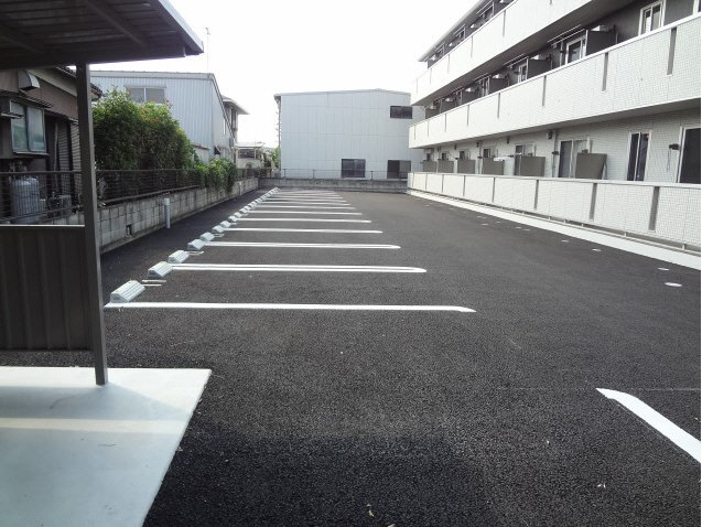 駐車場　駐車場