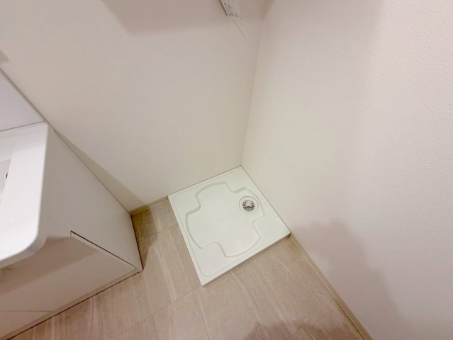 その他設備　嬉しい室内洗濯機置場。これで洗濯機も長持ちしますね。