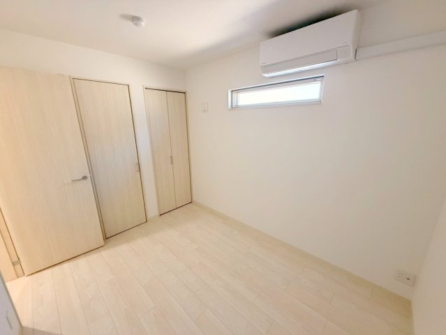 居室・リビング　どんな家具でも合わせやすいですよ。
