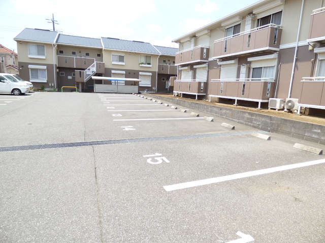 駐車場　敷地内駐車場ですよ♪空き要確認