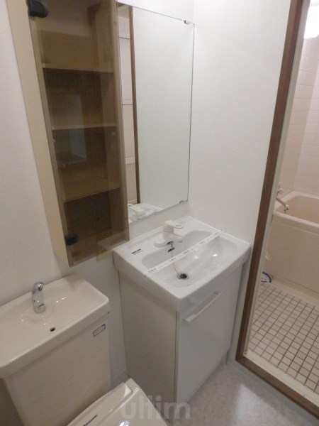 洗面設備　※別のお部屋のお写真です。御参考までに。