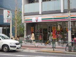 コンビニ　セブンイレブン 新宿下落合1丁目店（コンビニ）まで111m