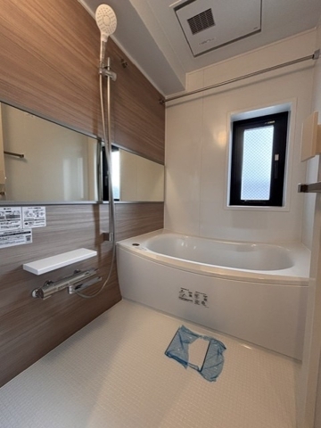 バス・シャワールーム　同マンション別部屋