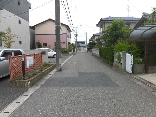 その他　前面道路（その他）まで0m