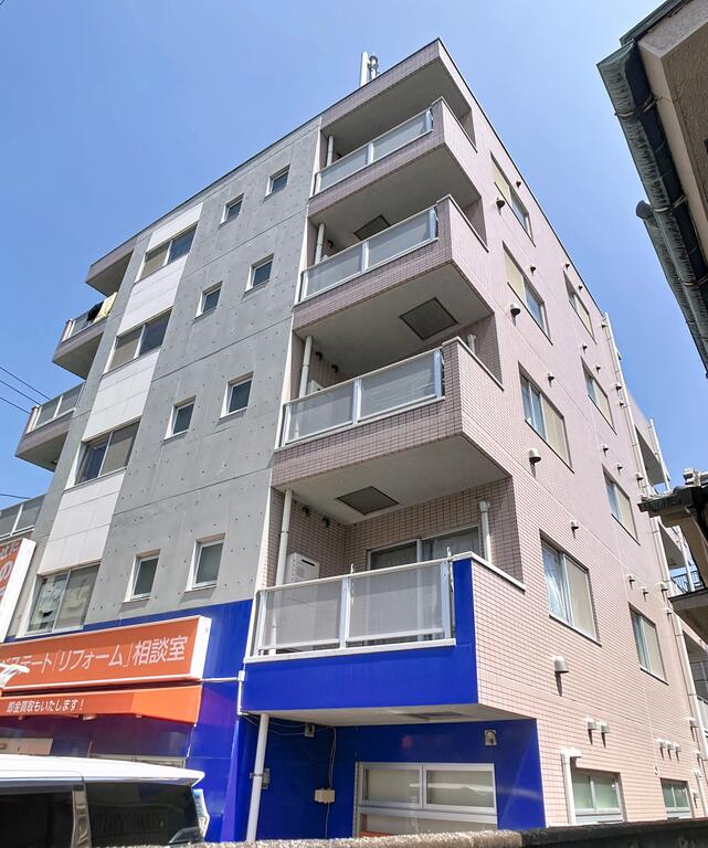 建物外観　快特停車の金沢文庫駅に平坦徒歩３分