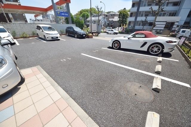 駐車場　ゆったり広めな洋室です！