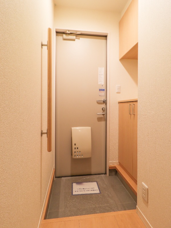 玄関　図面と現状に相違がある場合には現状を優先