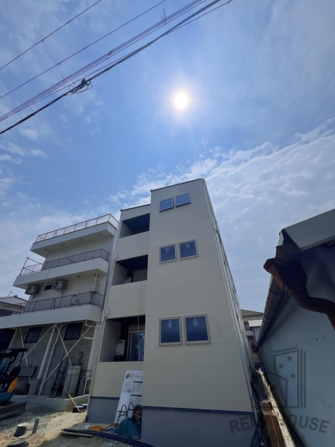 建物外観　外観（建設中）