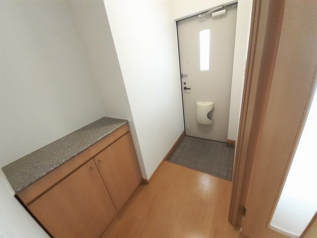 玄関　収納もある玄関です