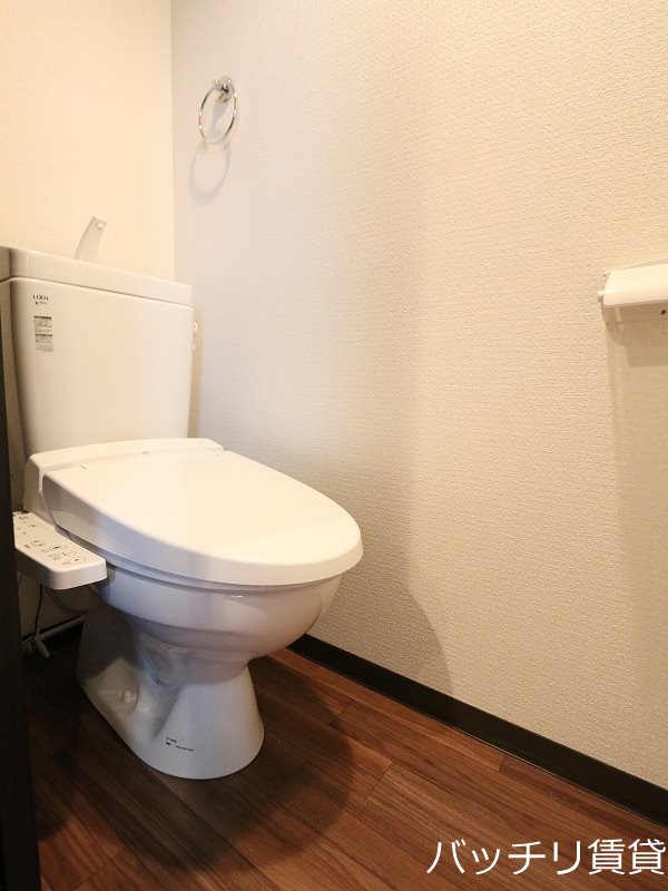 トイレ　＊画像は別部屋の為イメージ、現状を優先いたします