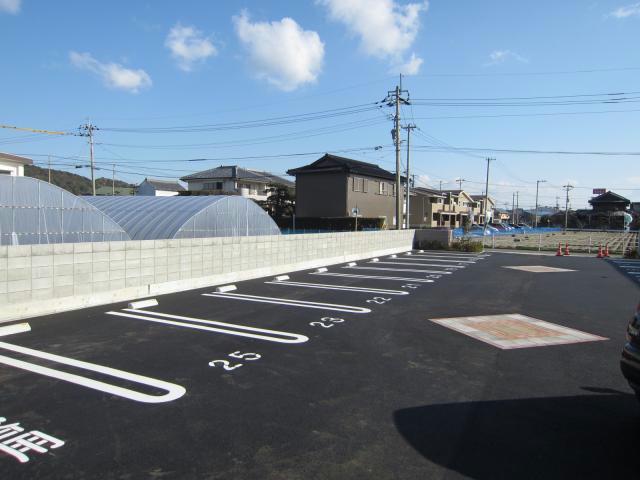 駐車場　駐車場