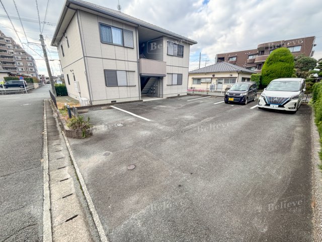 駐車場　駐車スペースもあります☆