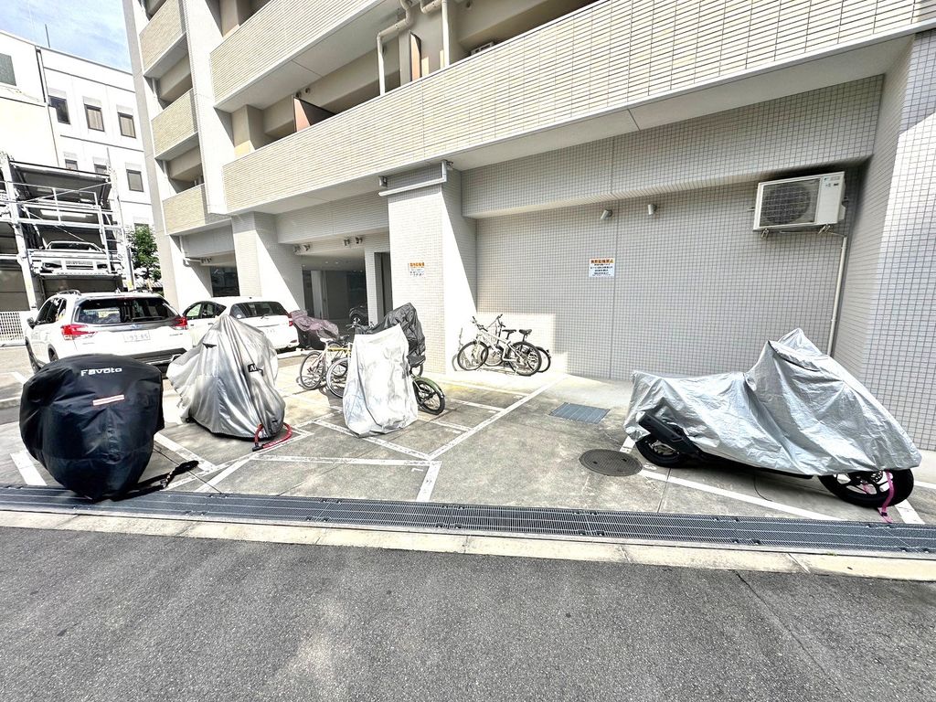 駐車場　駐車場