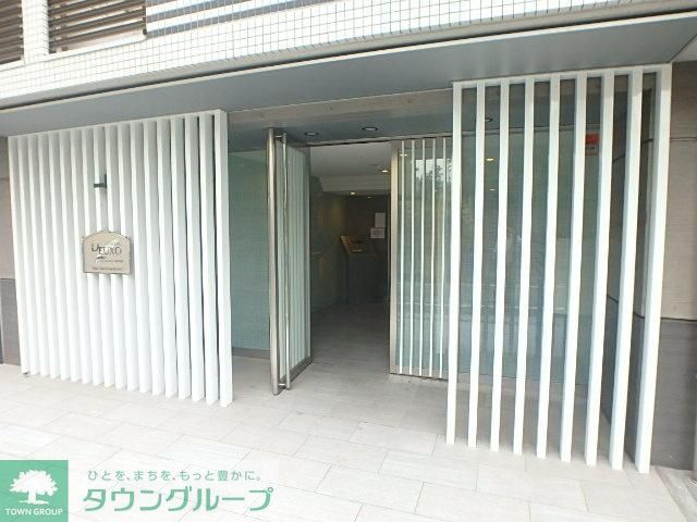エントランス　内見の予約先は【タウンハウジング中野店】です★
