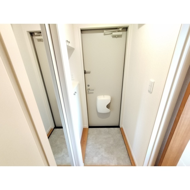 玄関　建築中のためイメージ写真です