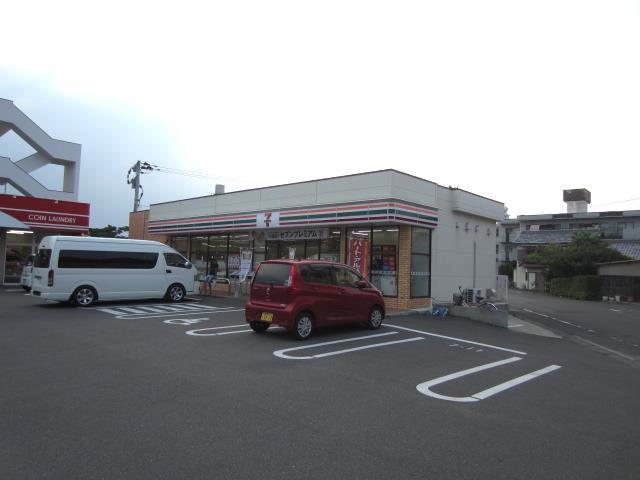 コンビニ　セブンイレブン　堀川店（コンビニ）まで500m