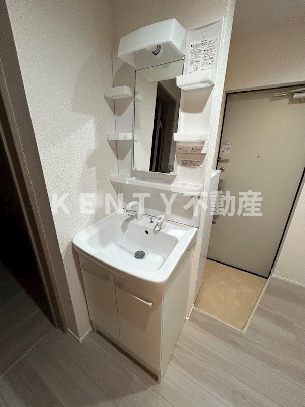 洗面設備　コンパクトで使いやすい洗面所