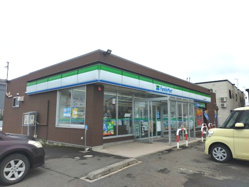 コンビニ　ファミリーマート新青森駅西口店（コンビニ）まで316m