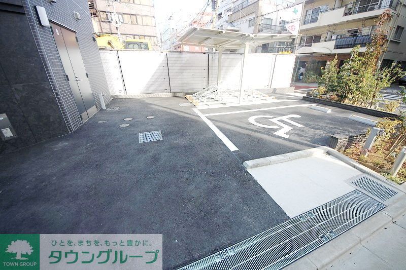 駐車場　駐車場