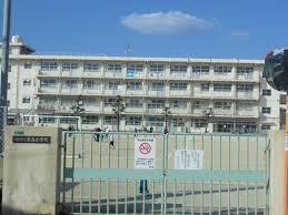 小学校　北九州市立霧丘小学校（小学校）まで314m