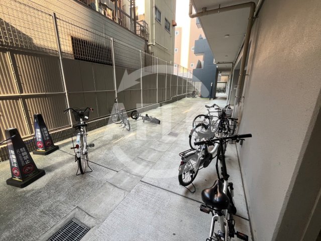 その他　プレサンス難波インフィニティ　駐輪場