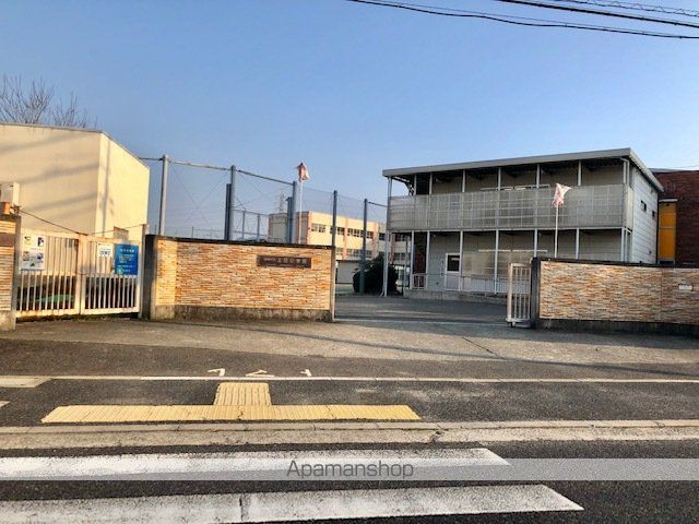 小学校　阪南市立小学校上荘小学校（小学校）まで501m