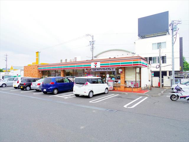 コンビニ　セブン－イレブン浜松鴨江３丁目店（コンビニ）まで220m