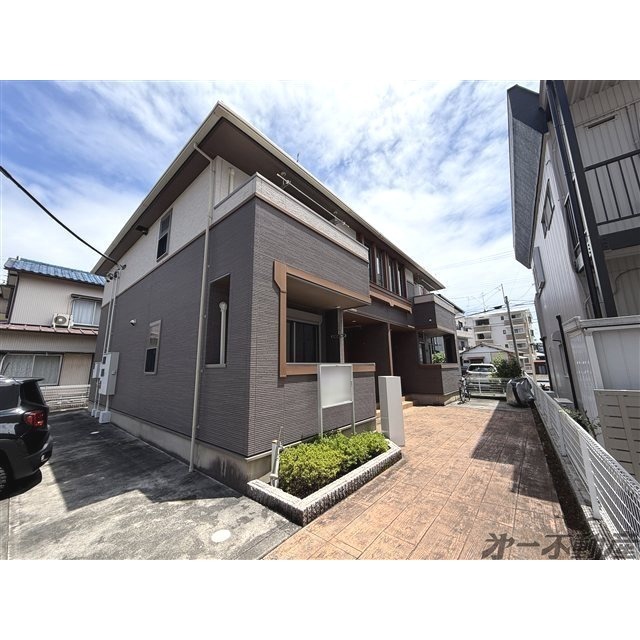 エントランス　建物外観