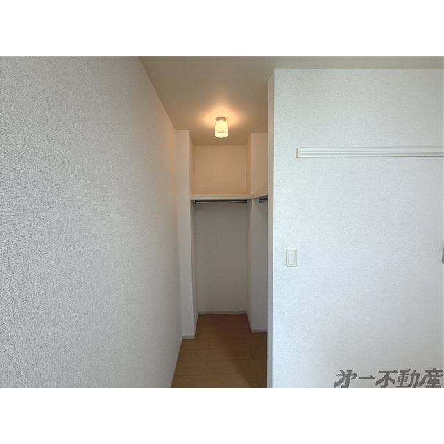 収納　ウォークインクローゼット
