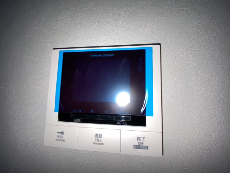 セキュリティ　ＴＶモニター付インターホンです。来客者の顔が見えるので安心！