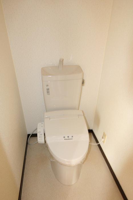 トイレ　シンプルで使いやすいトイレです