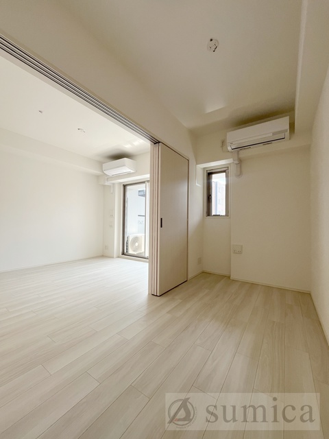 バルコニー　各部屋にエアコン付き