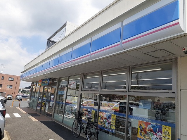 コンビニ　ローソン 成田郷部店（コンビニ）まで500m