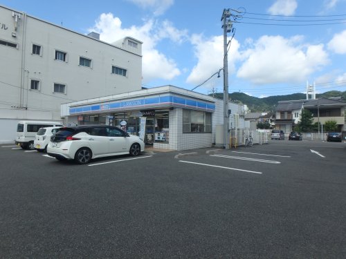 コンビニ　ローソン岐阜金園町十丁目店（コンビニ）まで10m