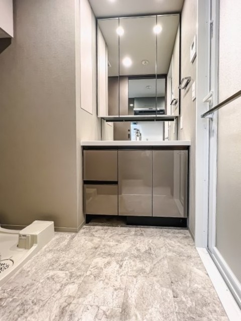 洗面設備　※写真は同タイプ住戸です。