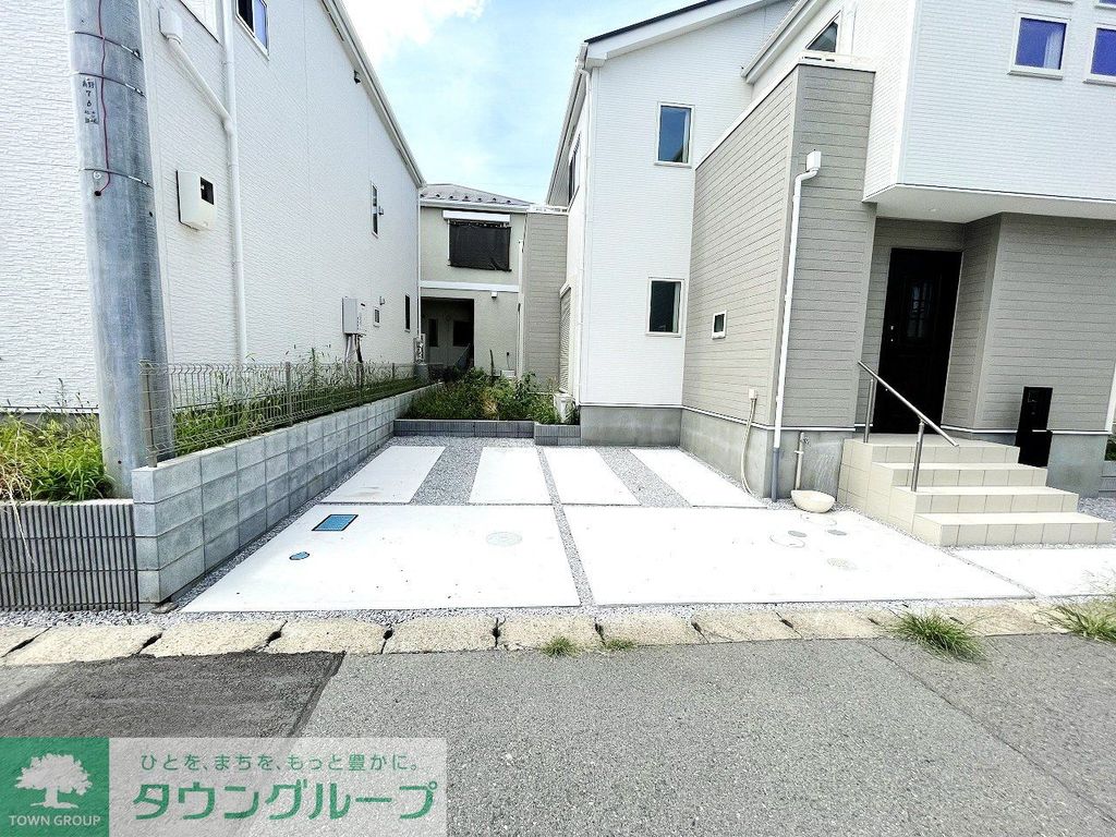 駐車場　エントランス