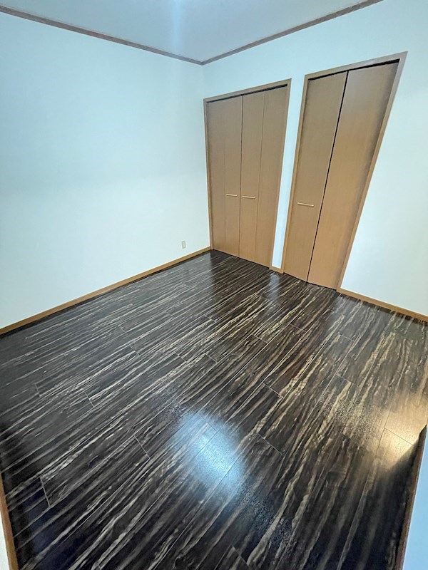 その他部屋・スペース　開放的な寝室です