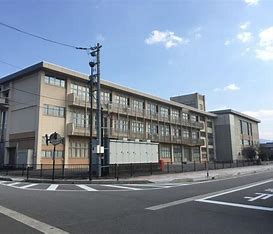 中学校　砺波市立出町中学校（中学校）まで1199m